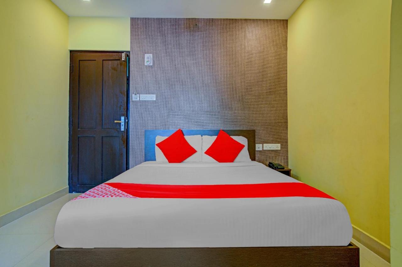 Oyo Flagship 77876 Amigo Suites Kochi Luaran gambar