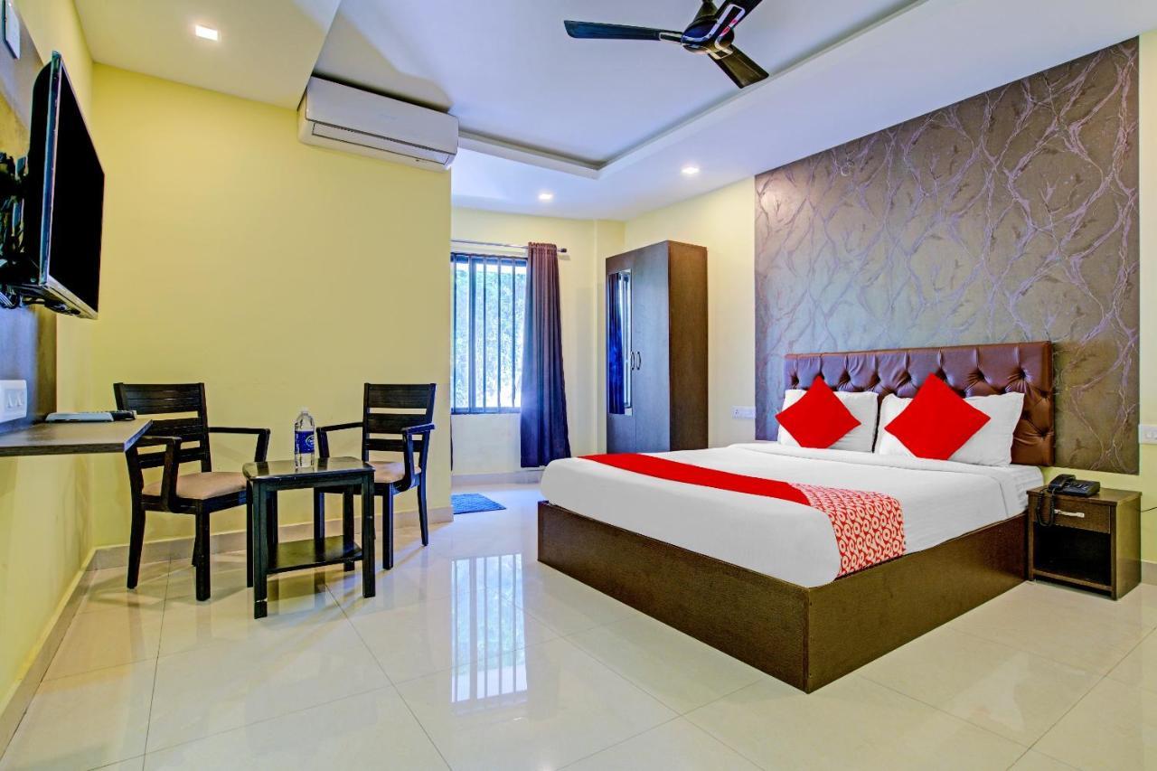 Oyo Flagship 77876 Amigo Suites Kochi Luaran gambar